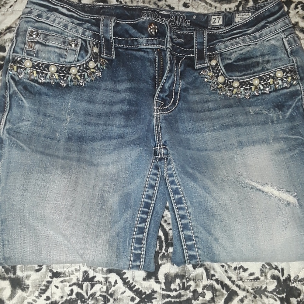 Size 27 miss me capris